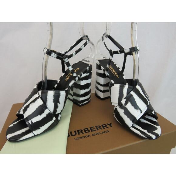 NIB BURBERRY CASTLEBAR BLACK WHITE LEATHER BUCKLE STRAP SANDAL PUMPS 40 ITALY - Picture 6 of 12